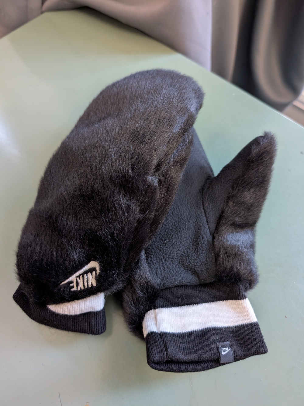 Nike Women’s Faux Fur Mittens Black White Logo Plush Winter Gloves